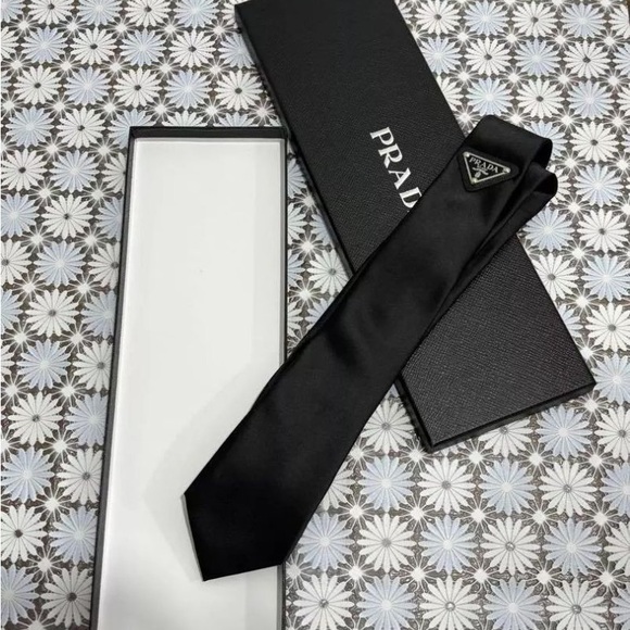 Prada tie in black for men - Picture 1 of 5